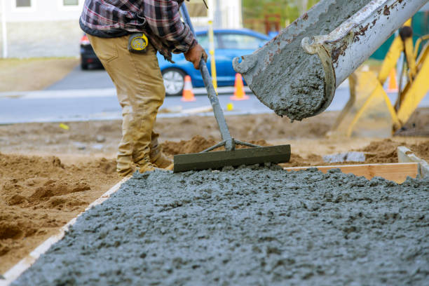  Hillcrest, CA Concrete contractor Pros